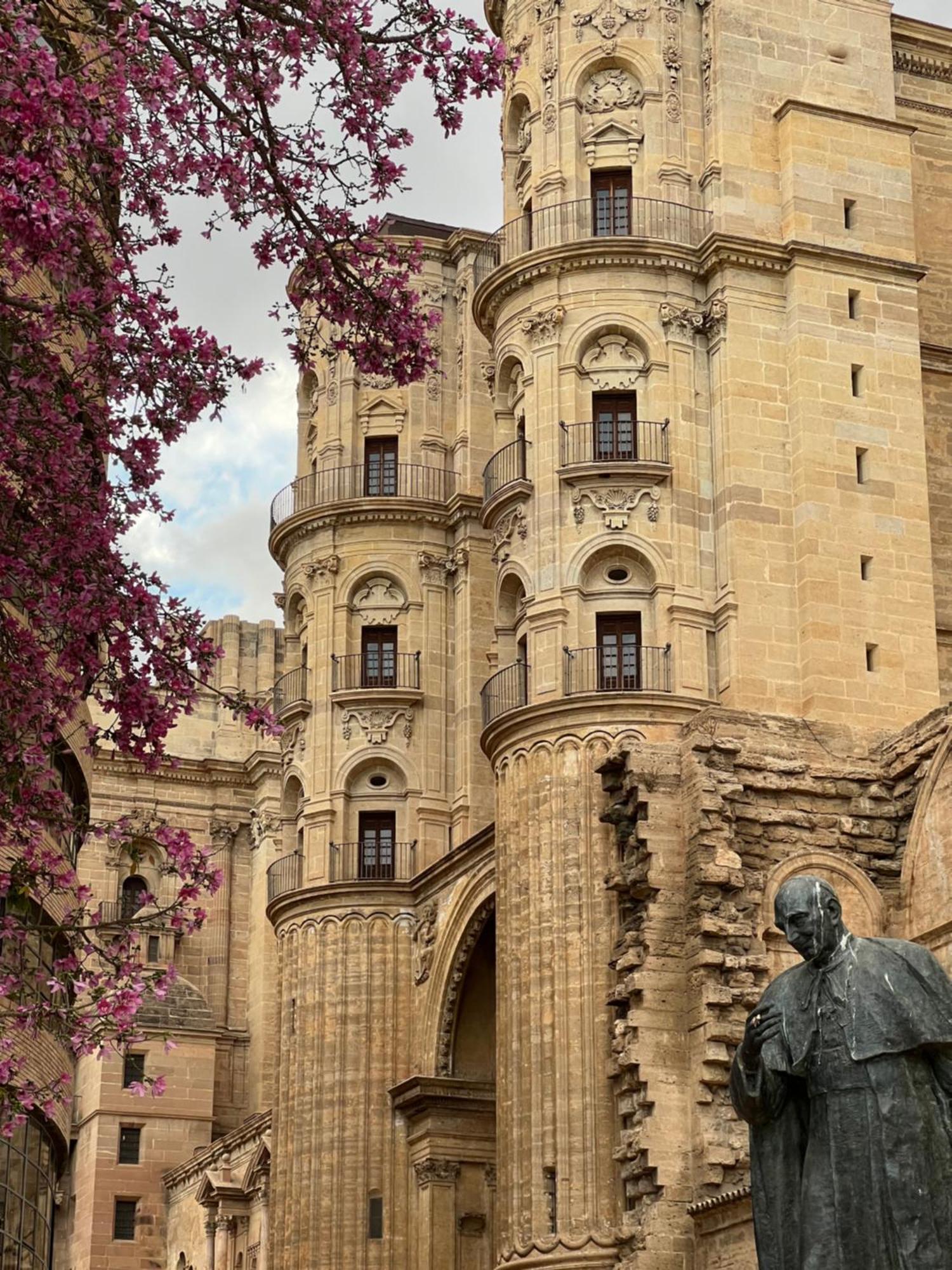 Suite Premium - Cathedral Of مالقة المظهر الخارجي الصورة