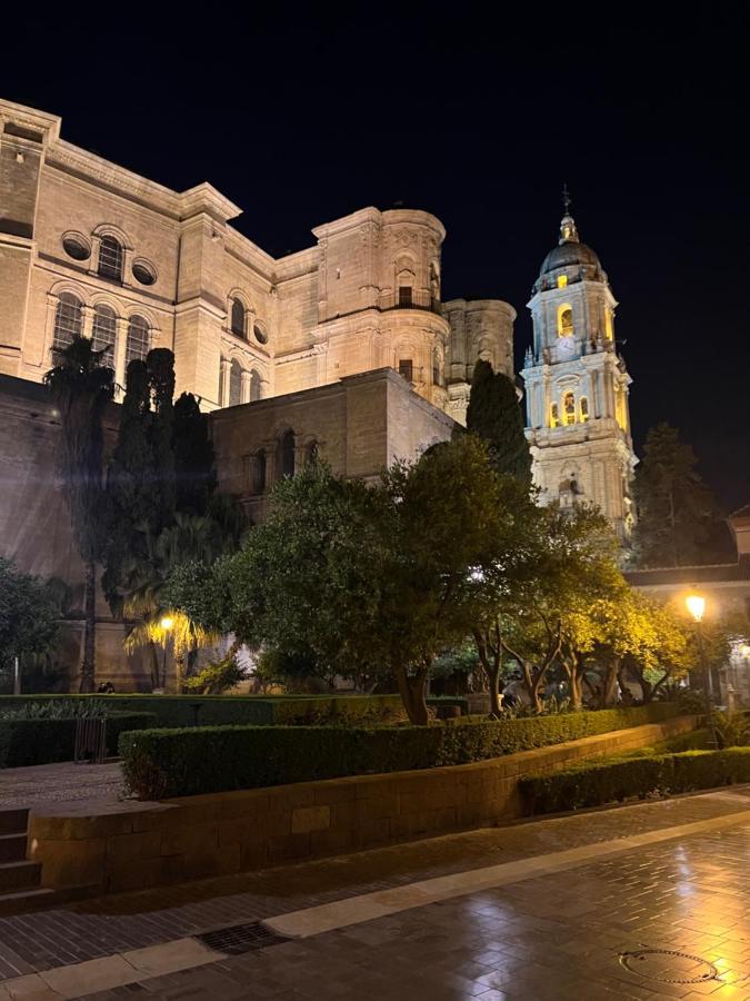 Suite Premium - Cathedral Of مالقة المظهر الخارجي الصورة